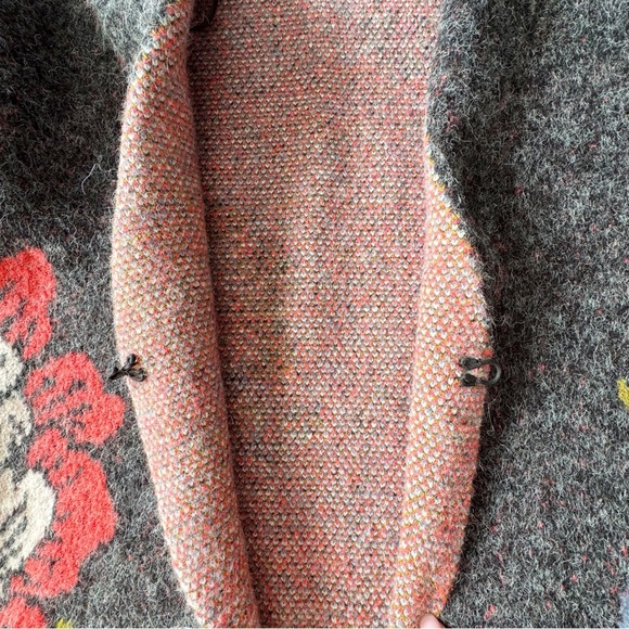 Vertigo Paris Floral Knit Longline Cardigan | SMALL - Picture 8 of 11